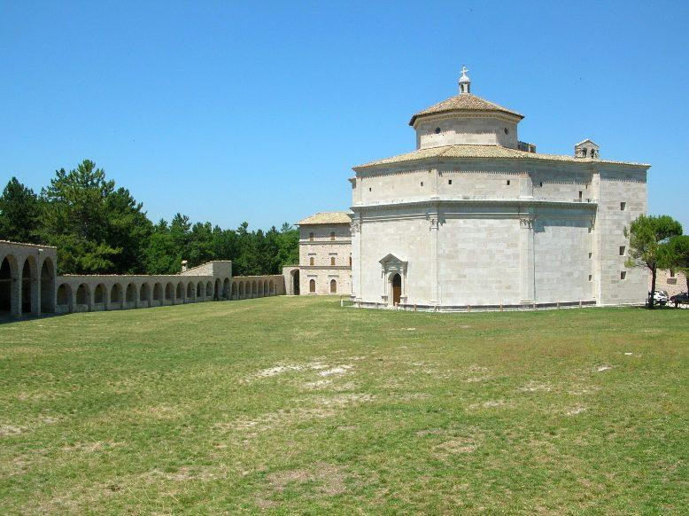 Santuario Santa Maria di Macereto景点图片