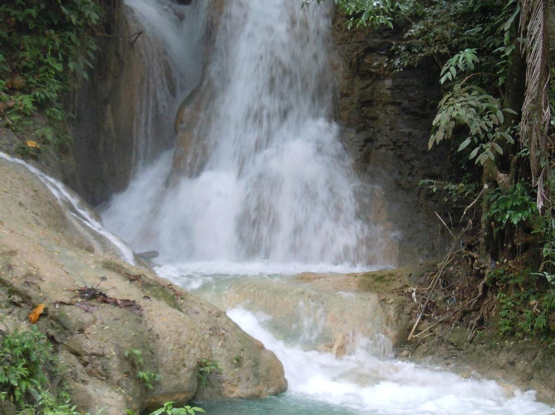 Can-umantad Falls-Candijay必去景点