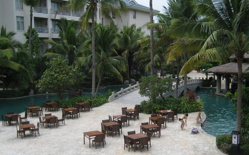 三亚亚龙湾雅高美爵酒店主图