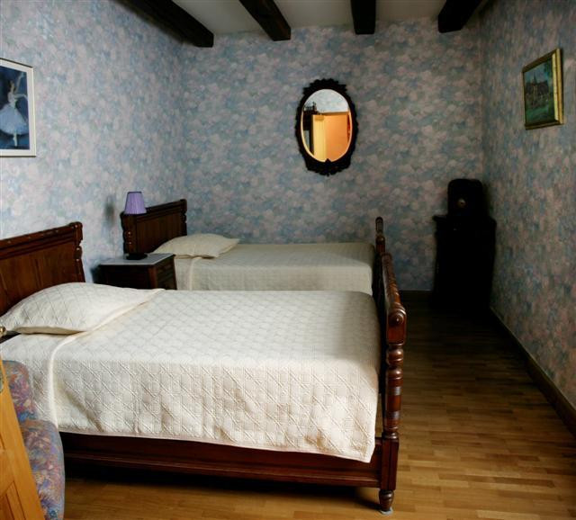 Arcomps酒店住宿-Amphore du Berry