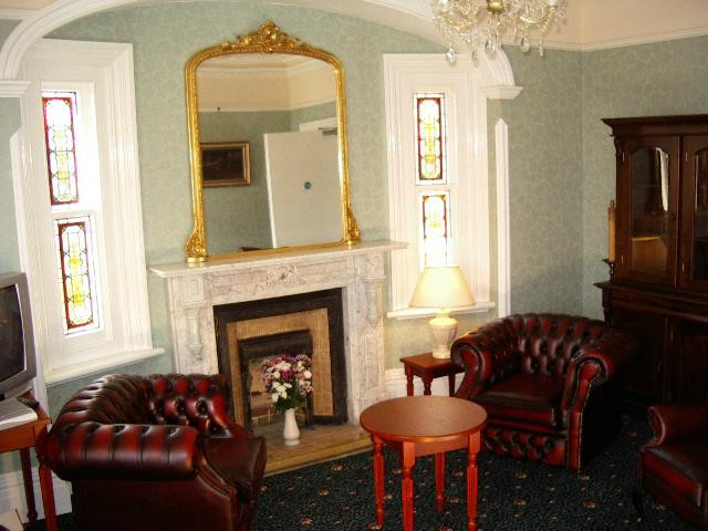 The Redwood Hotel主图