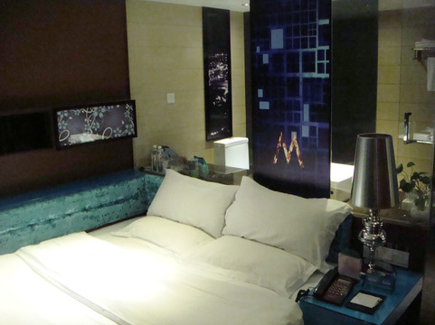 雅斯特酒店（南宁朝阳广场新民地铁站店）主图