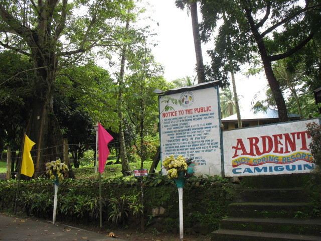 Ardent Hot Springs-曼巴豪必去景点