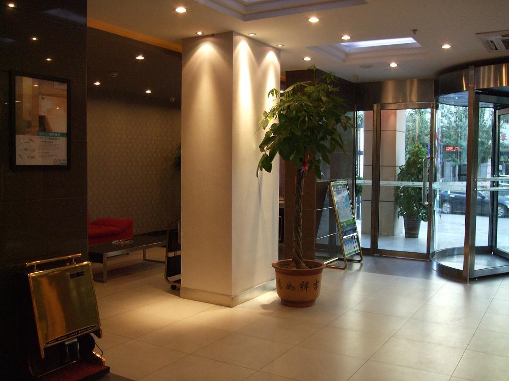 锦江之星酒店（呼和浩特师范大学北门万象城店）-客卧