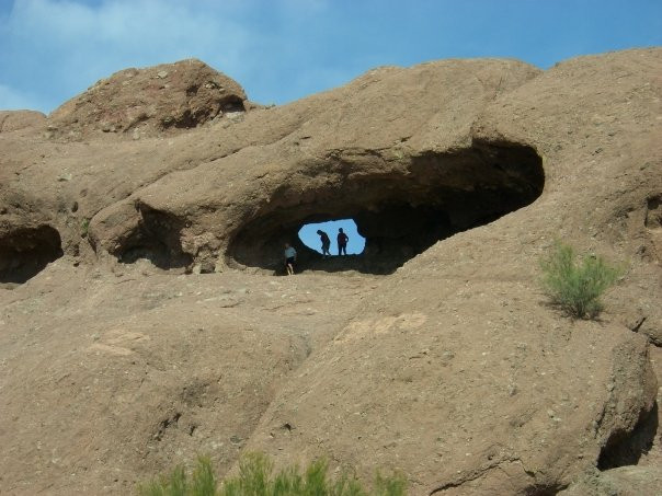 石中洞-凤凰城必去景点