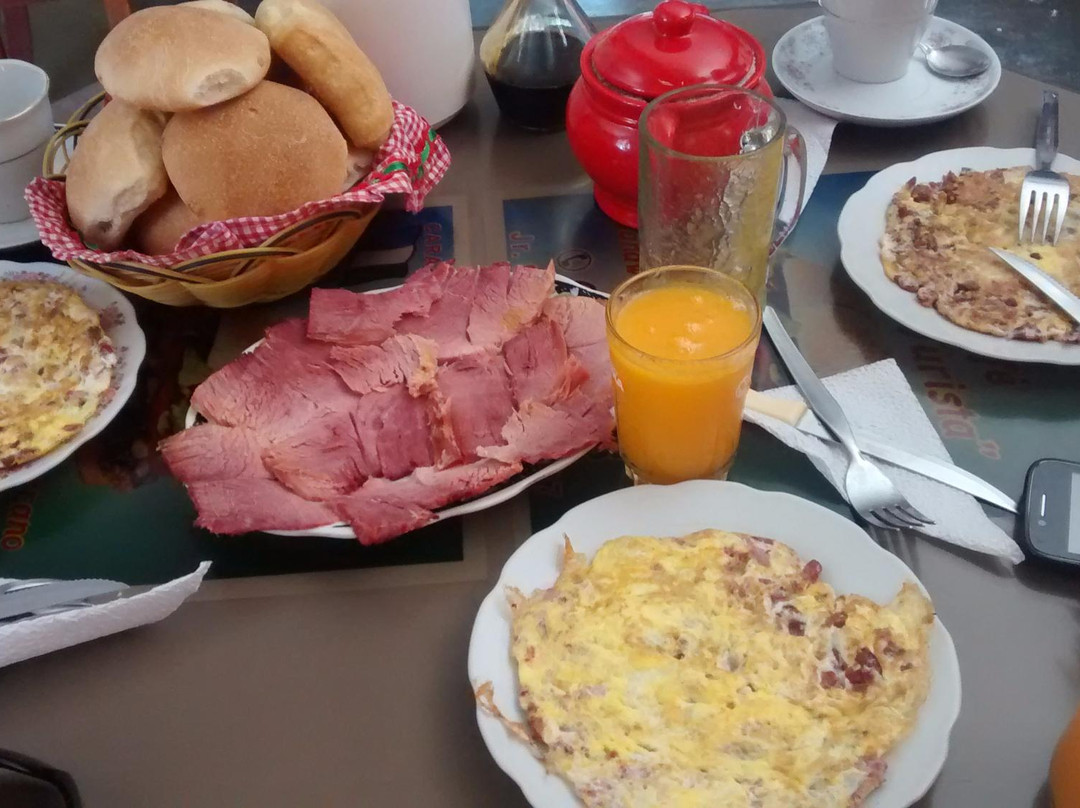 Caraz餐馆和美食-Cafe El Turista