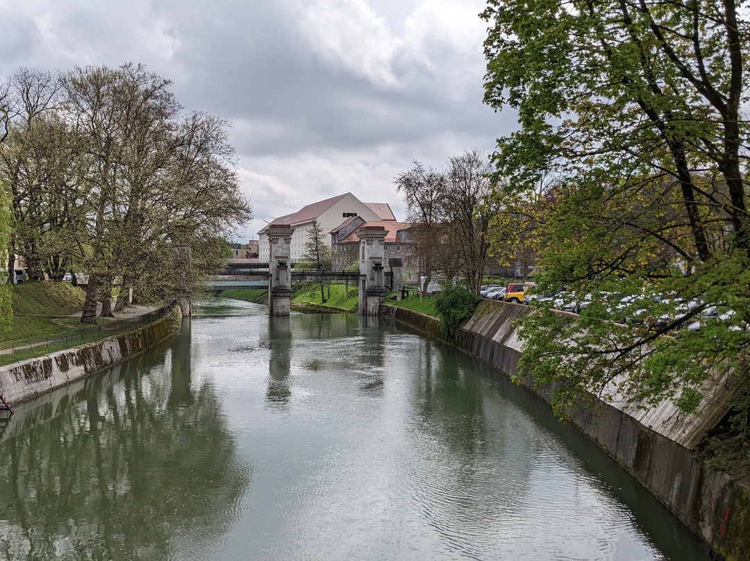 Ljubljanica River Barrier-卢布尔雅那必去景点