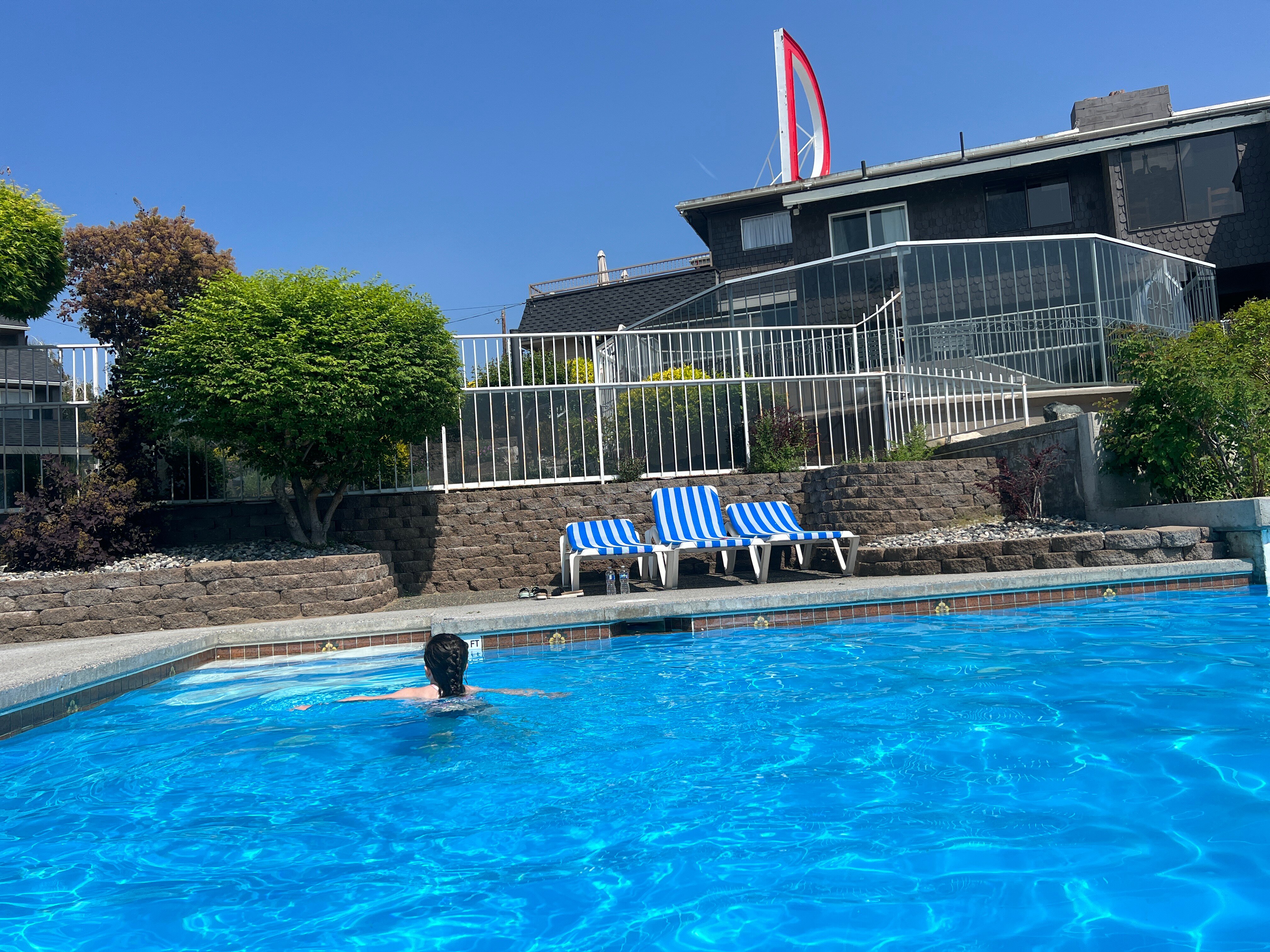 Darnell's Lake Resort-泳池