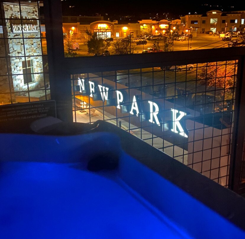 新公园度假酒店主图