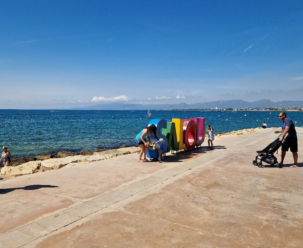 Sculpture Letres Salou-萨洛必去景点