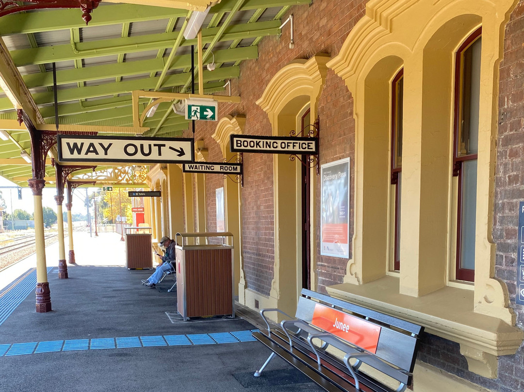 Junee Railway Station景点图片