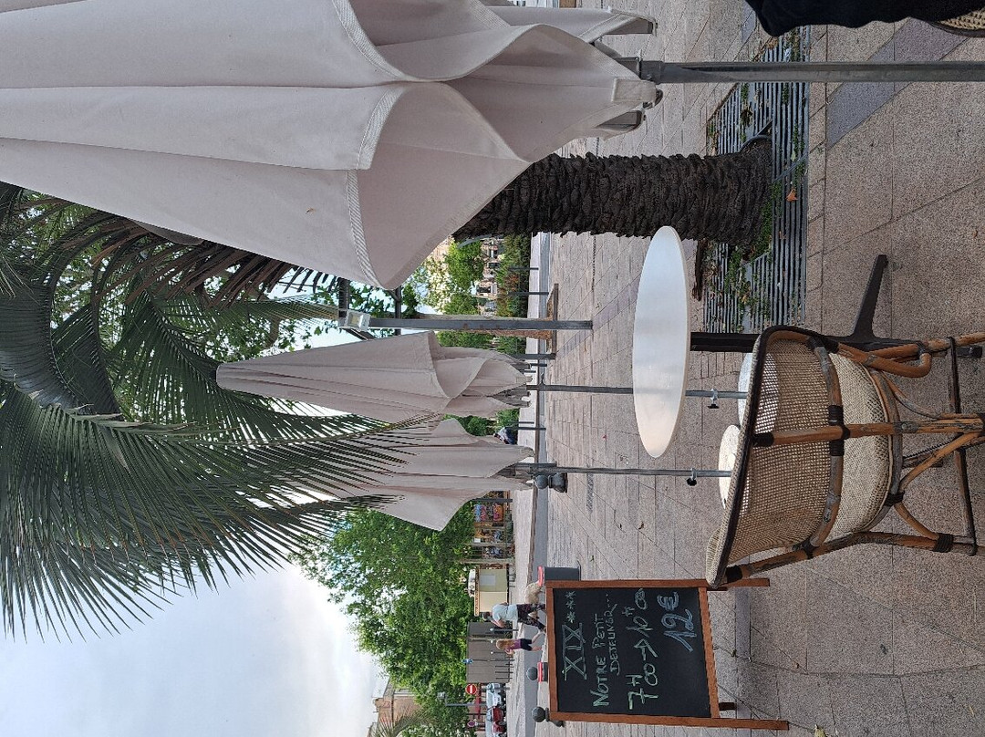 Hôtel Café Xix***主图