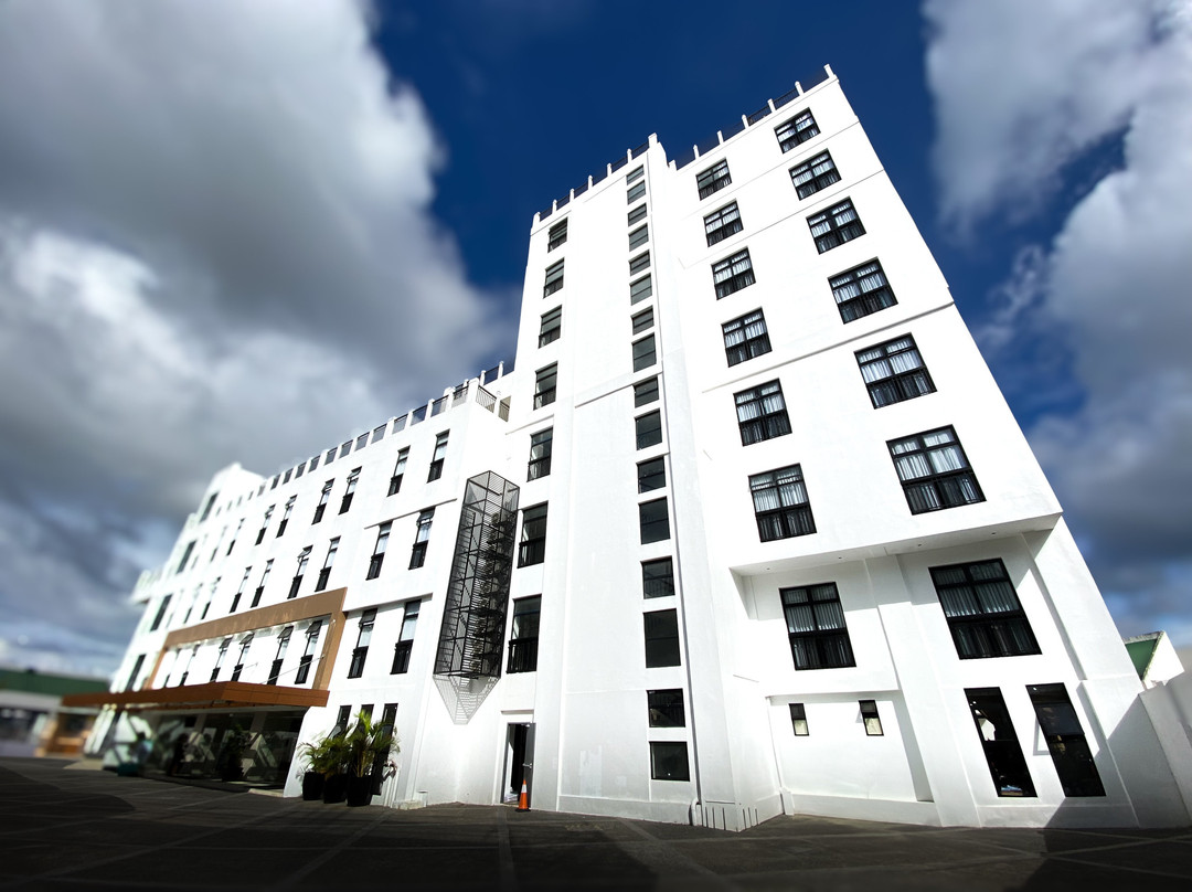 The Plaza Garden Hotel And Residences