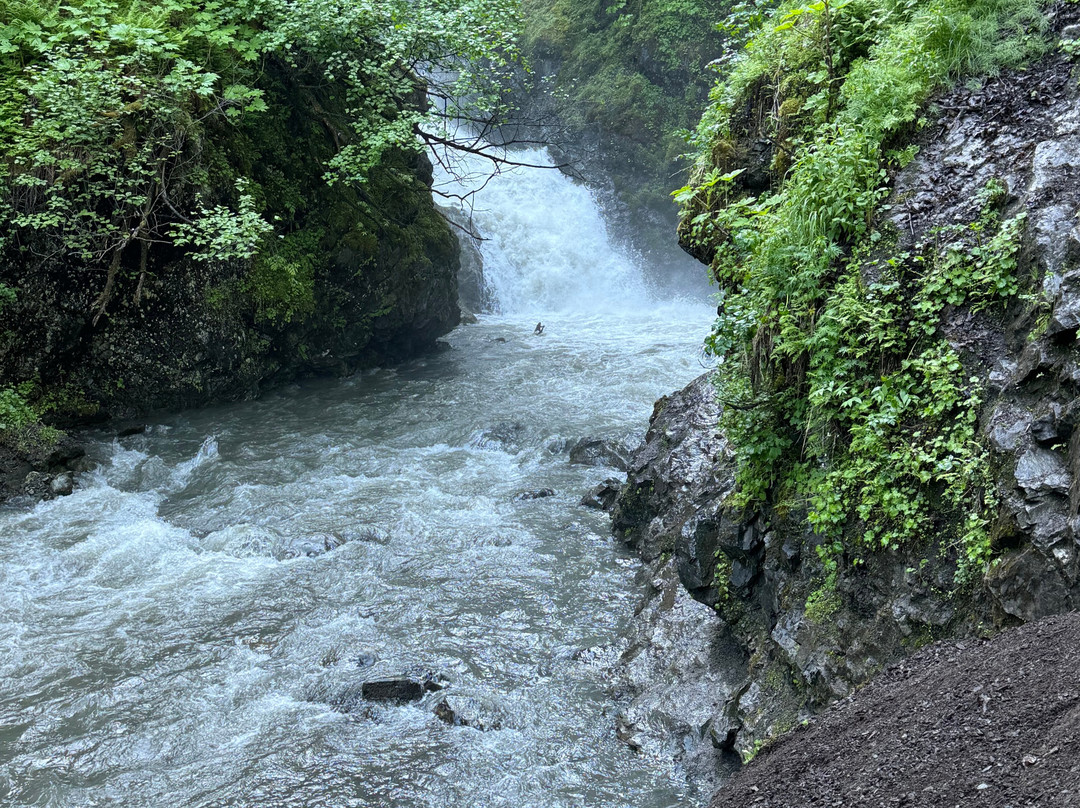 Thunderbird Falls-安克雷奇必去景点