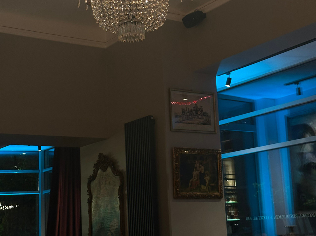 Francuska Restauracja & Cocktail Bar