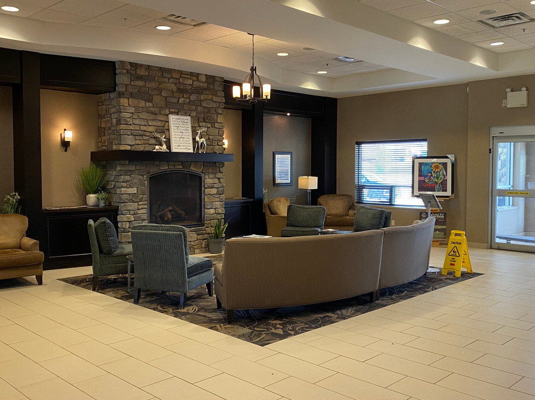 Best Western Plus Okotoks Inn & Suites主图