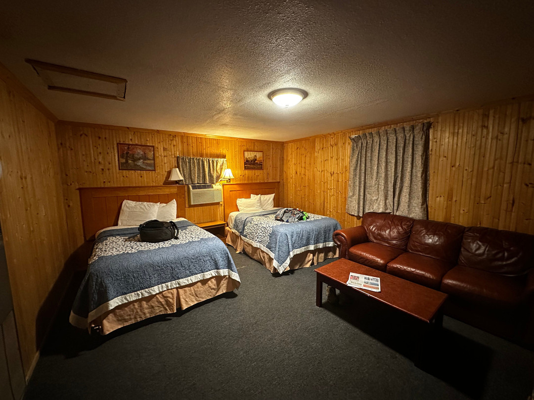 Green Acre Motel by OYO Near Rush County Airport主图