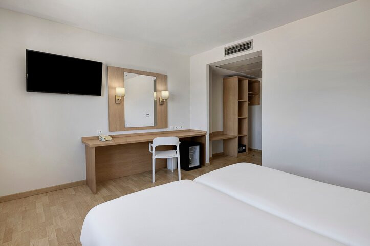 拉斯洛萨旅行酒店主图