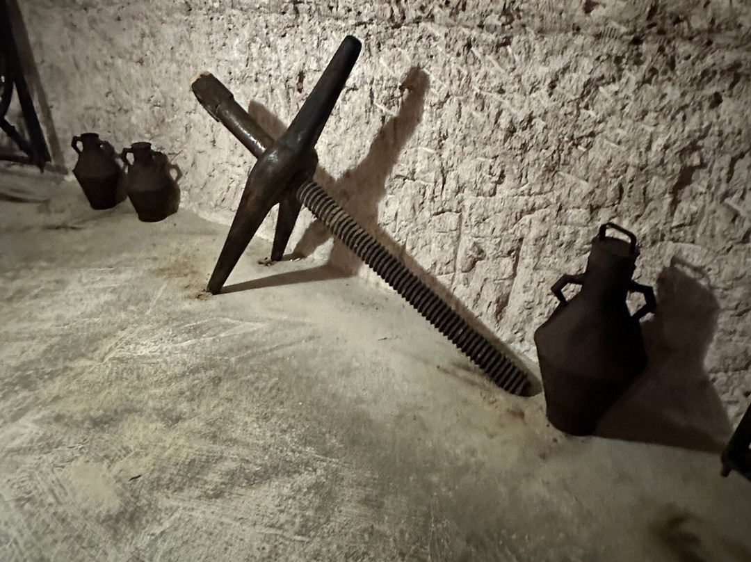 Cuevas del Diablo景点图片