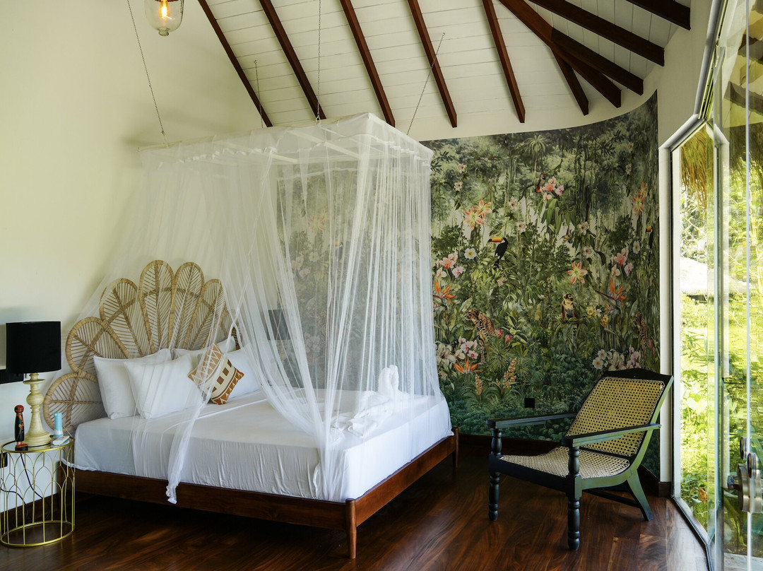 胡马泰拉绿色山林小屋主图