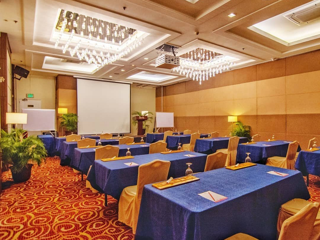 哈罗兹酒店主图