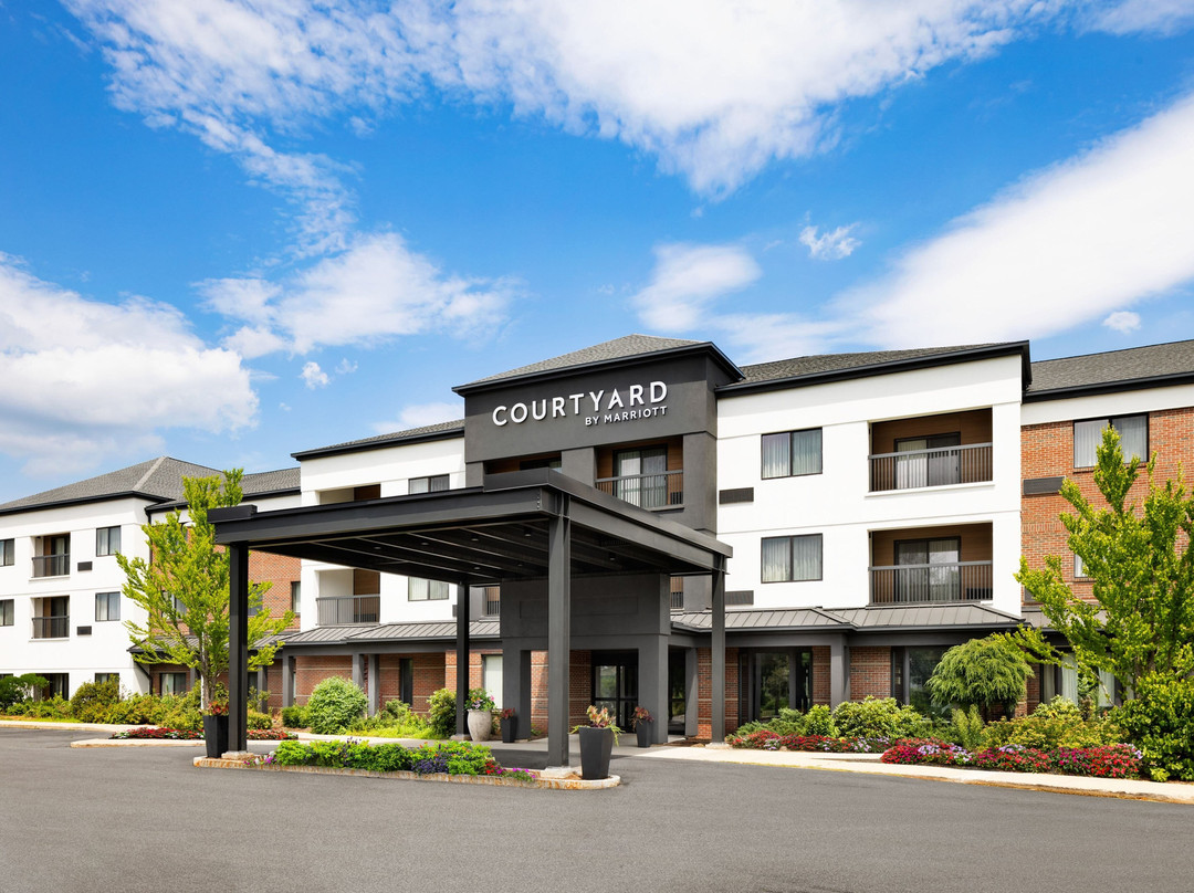 Courtyard Concord主图