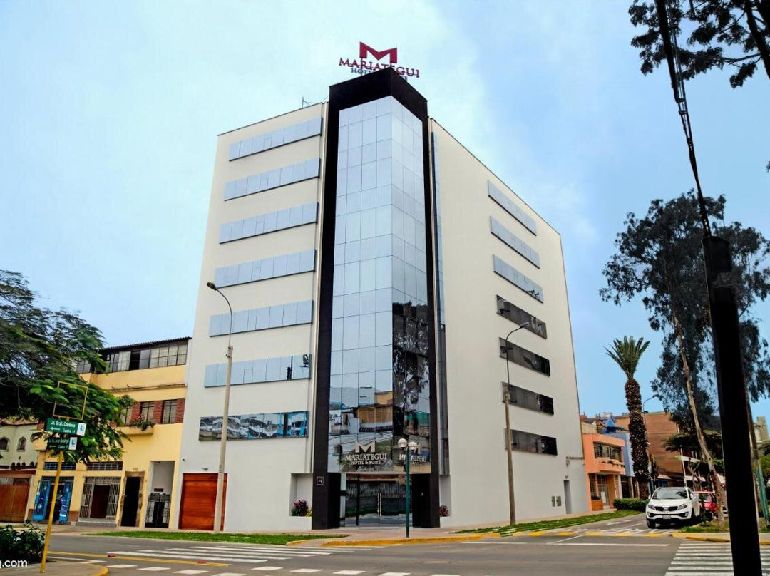 Mariategui Hotel & Suites主图