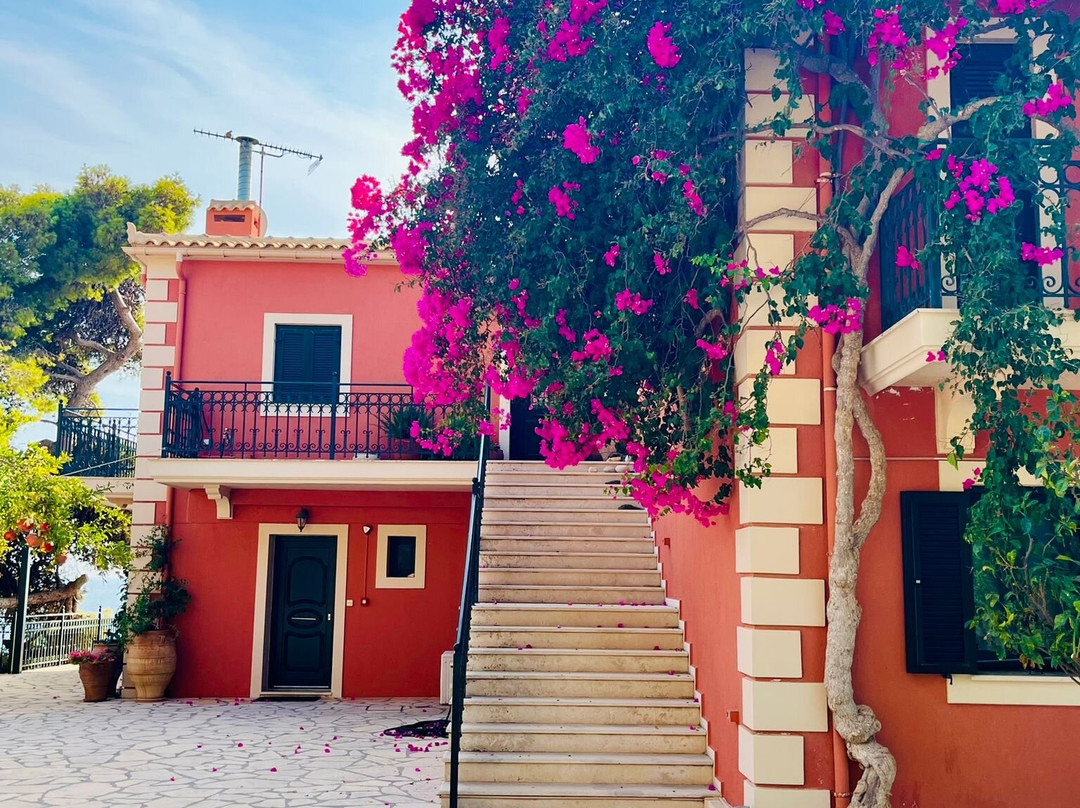 Avra Private Suites主图