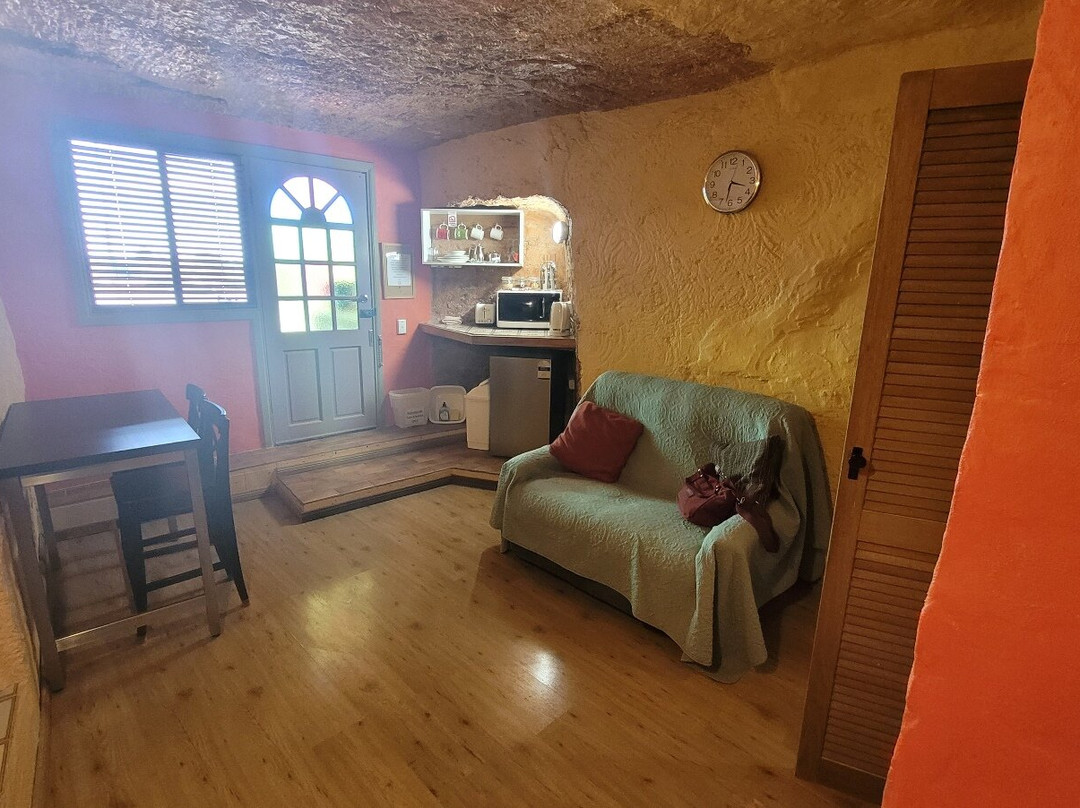 The Underground Motel主图