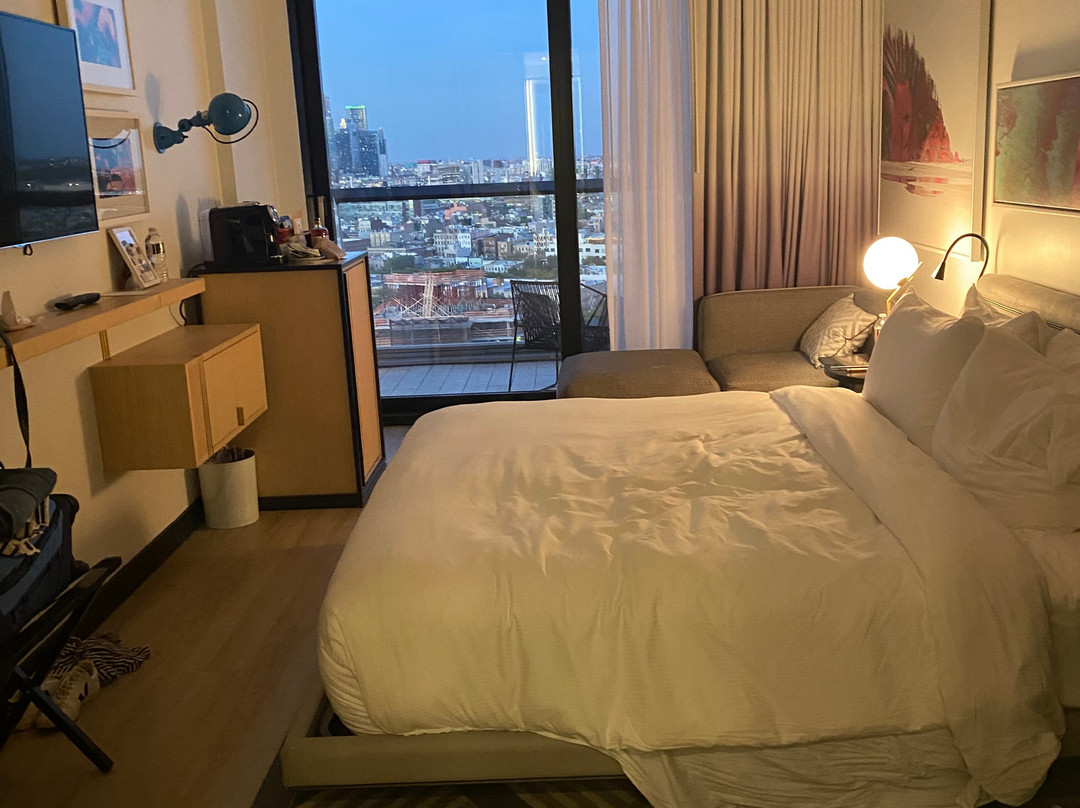 The William Vale主图