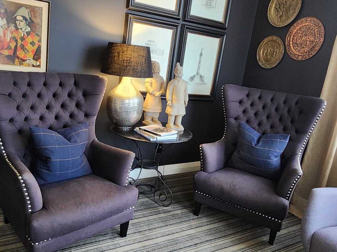 The State Hotel主图