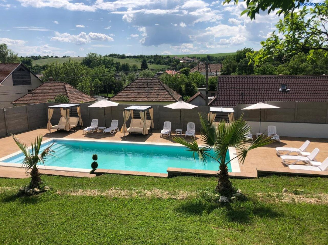 Apartmanház - Vizslás