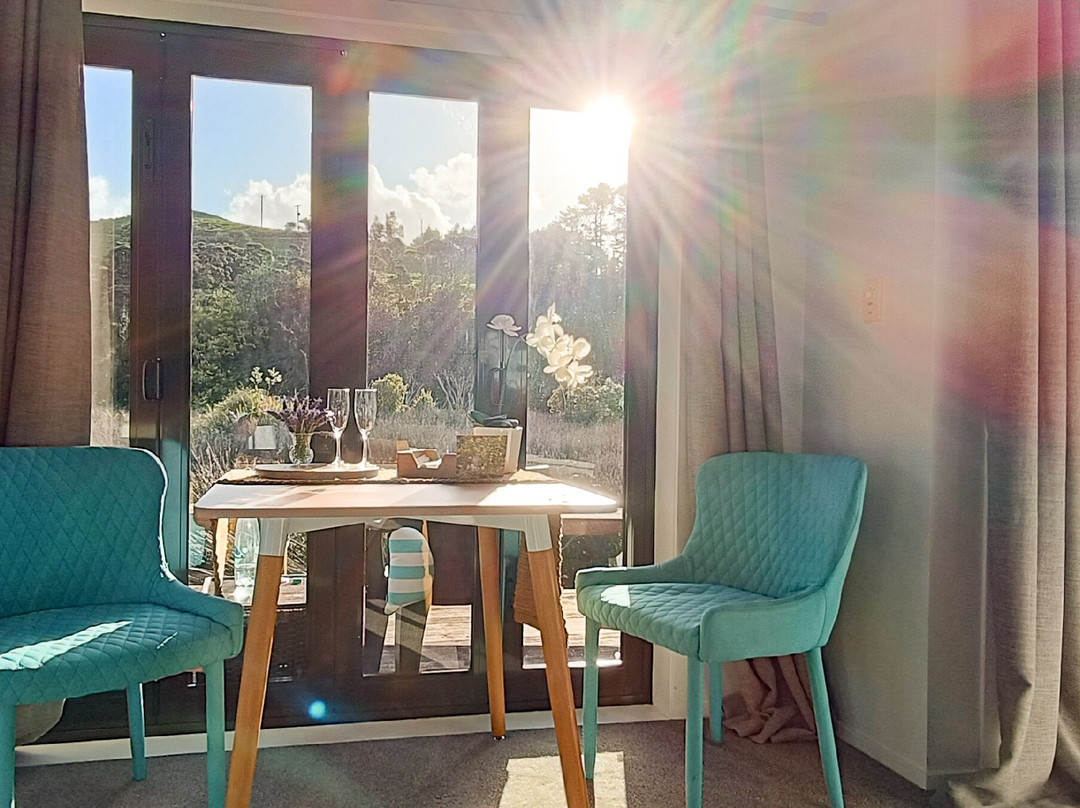 Tawharanui Lodge主图