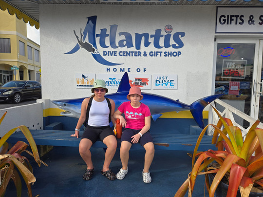 Deep Blue Divers-大开曼岛必去景点