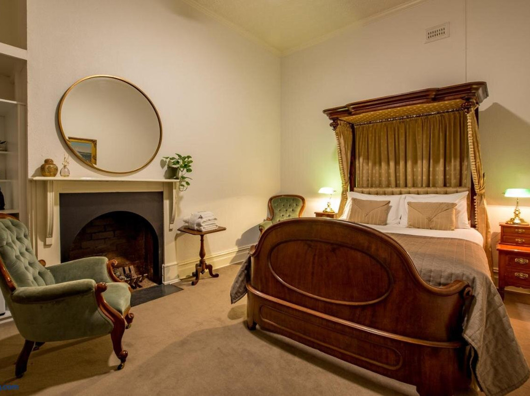 American Hotel主图