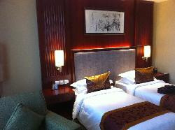 华膳园温泉饭店主图