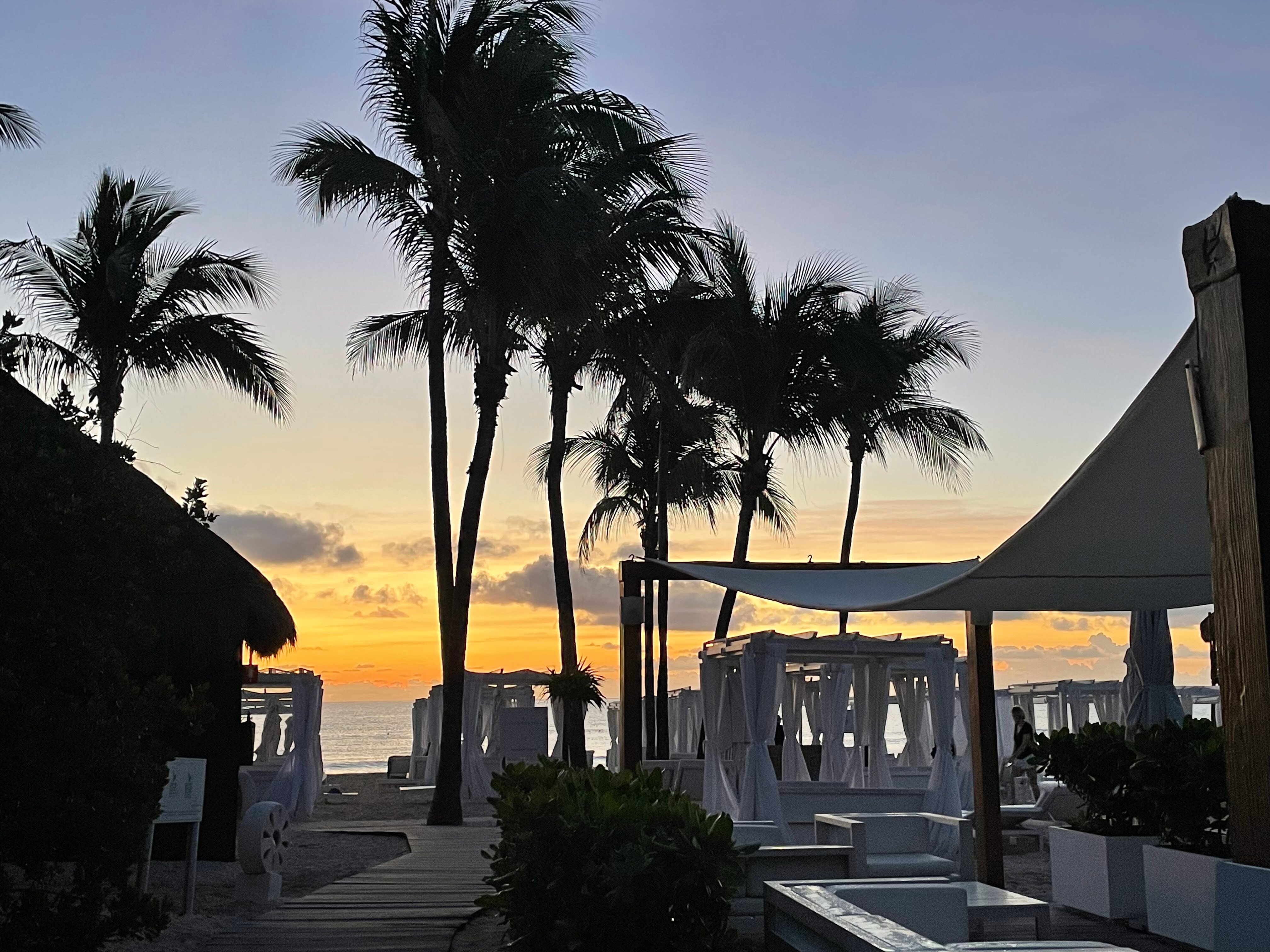 Iberostar Waves Paraíso Beach-泳池