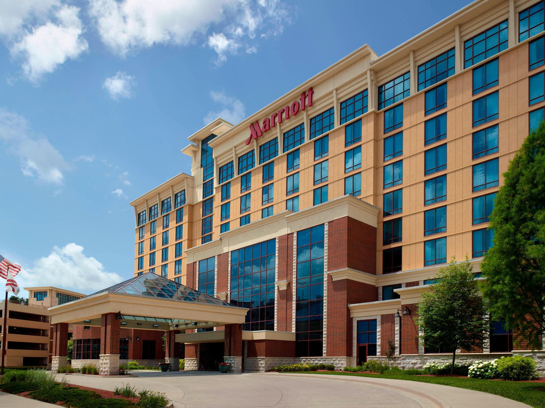 万豪布卢明顿诺马尔酒店&会议中心主图