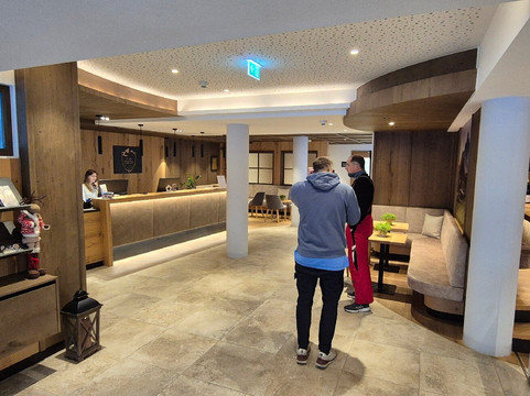 Firstpeak Zauchensee主图