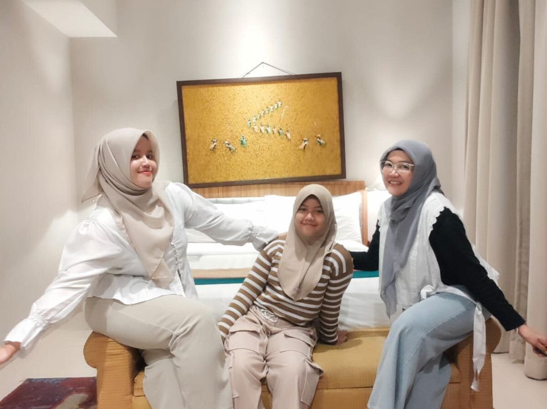 Ramada Suites by Wyndham Solo主图