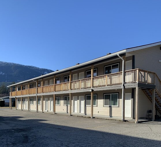 Kitimat River Motel & Suites