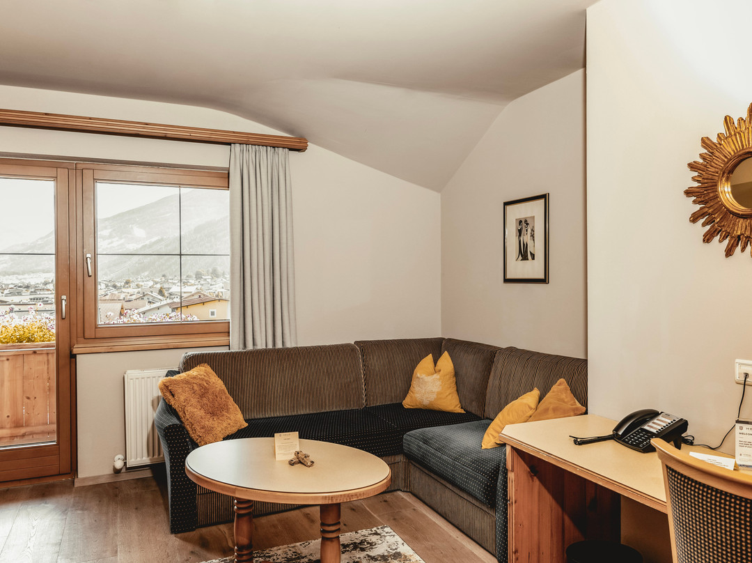 体育与健康英雄酒店- 举行KG酒店主图