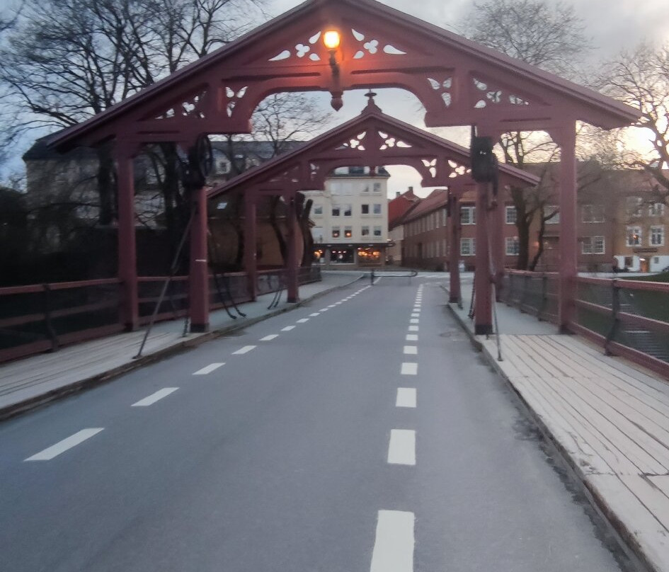 Old Town Bridge景点图片