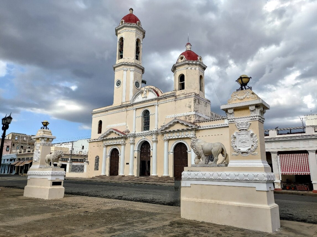 Catedral de la Purísima Concepción-西恩富戈斯必去景点