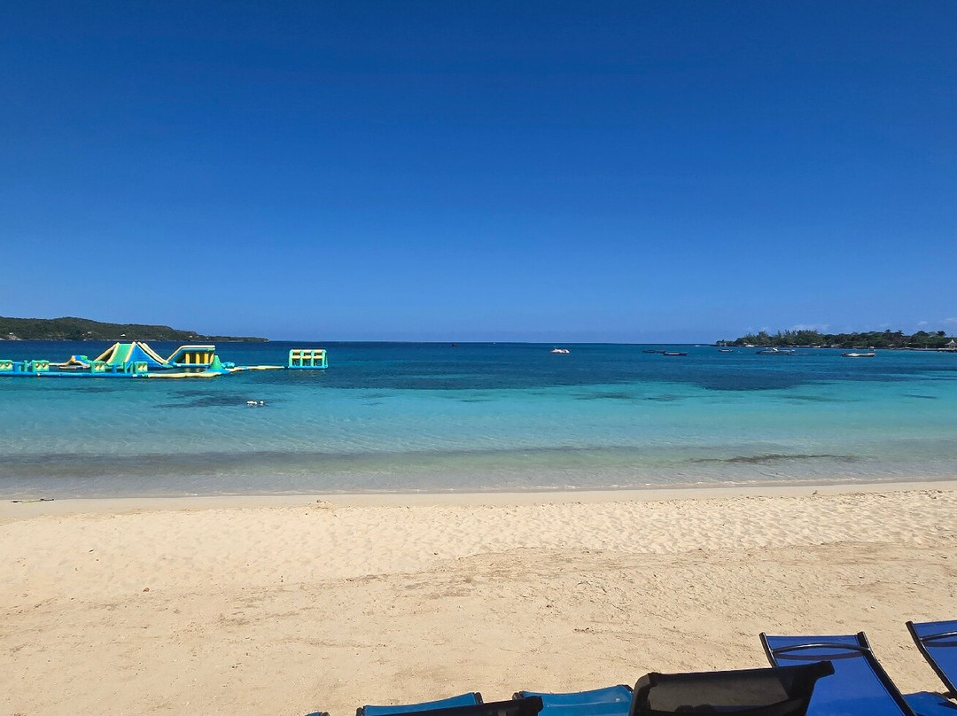 Puerto Seco Beach-发现湾必去景点