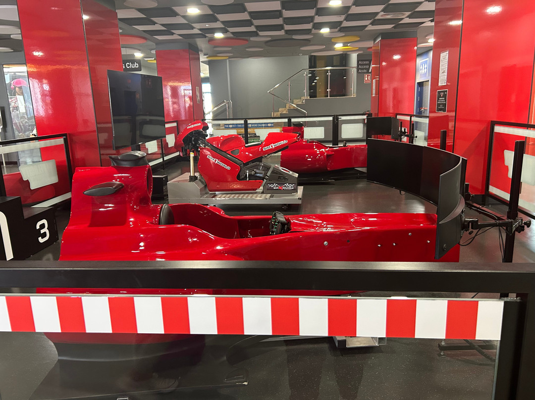 公爵大酒店主图