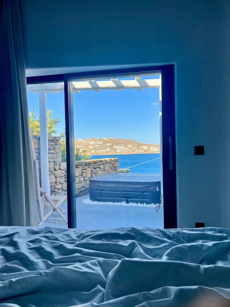 阿多尼斯酒店-官方