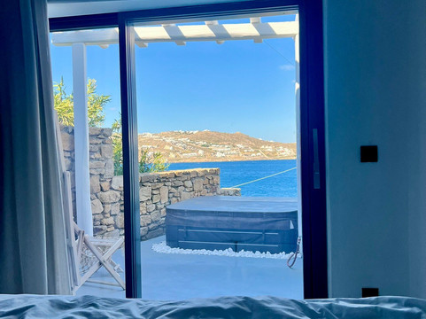 阿多尼斯酒店主图