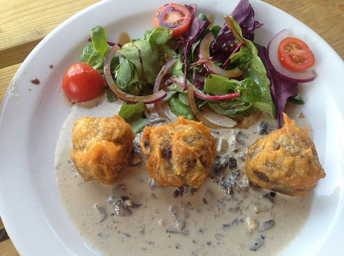 Crown & Anchor Inn主图