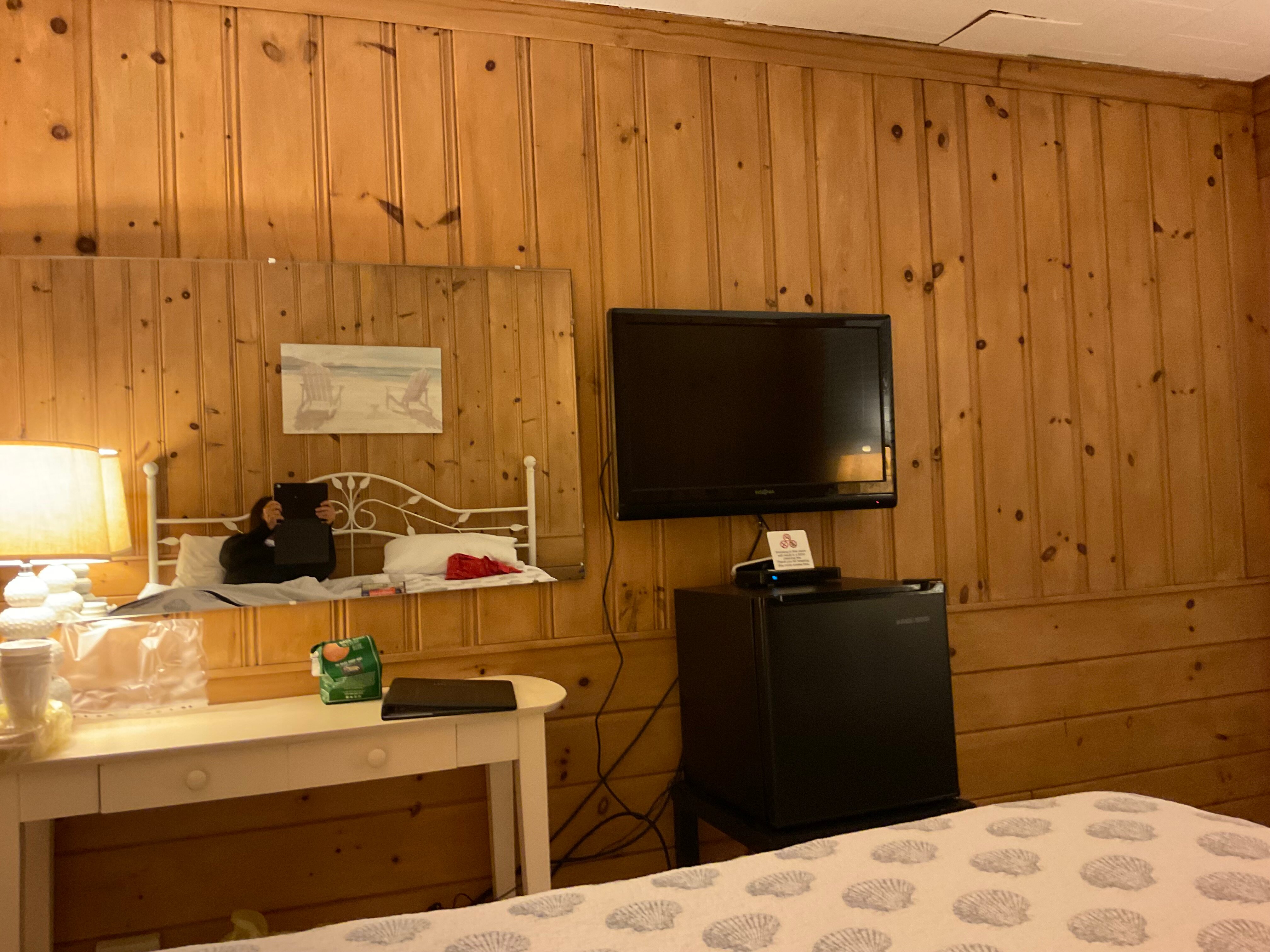 小镇海滩汽车旅馆-官方